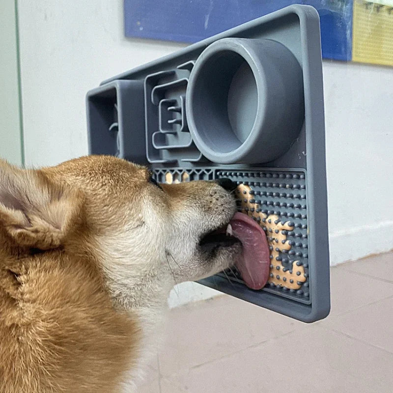 Dog Licking Pad with Suction Cup Food Grade Silicone Slow Feeding Mat Anti-Slip Lick Plate for Anxiety Relief Pet Supplies