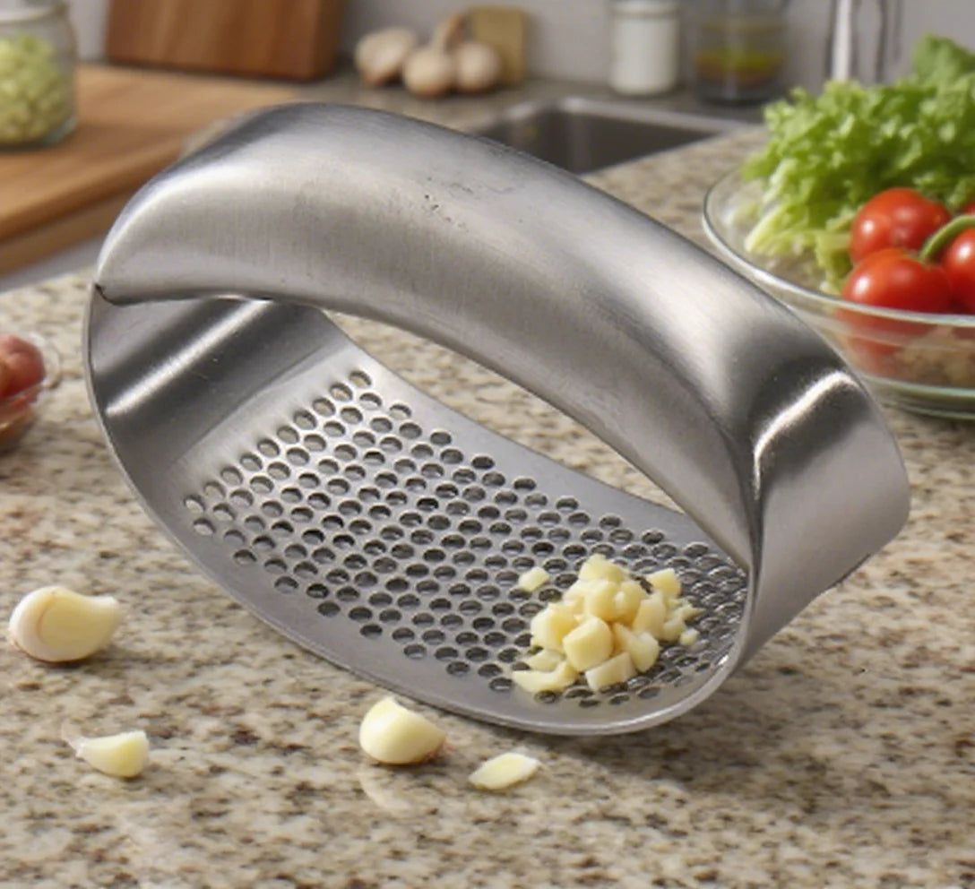 1 pcs 304 Stainless Steel Garlic Press Household Garlic Masher Kitchen Garlic Grinder Press Kitchen Accessories Tool