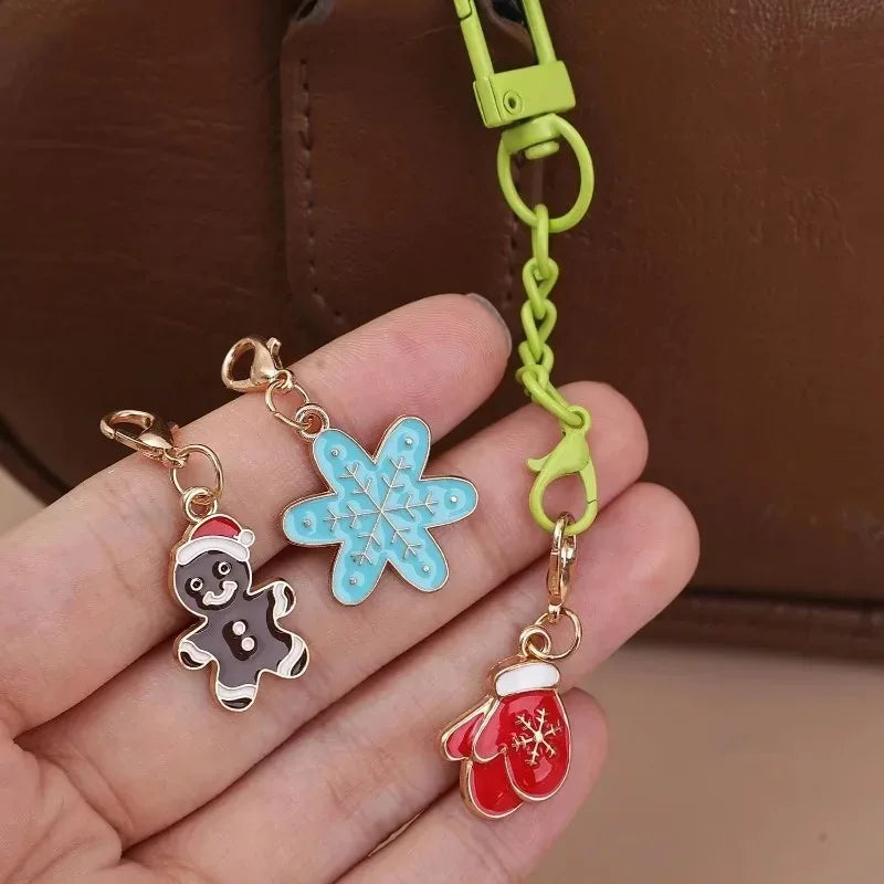Wholesale Christmas Keychains Pendants Santa Alloy Ornament DIY Necklaces Earrings Bracelets Holiday Party Decoration Supplies