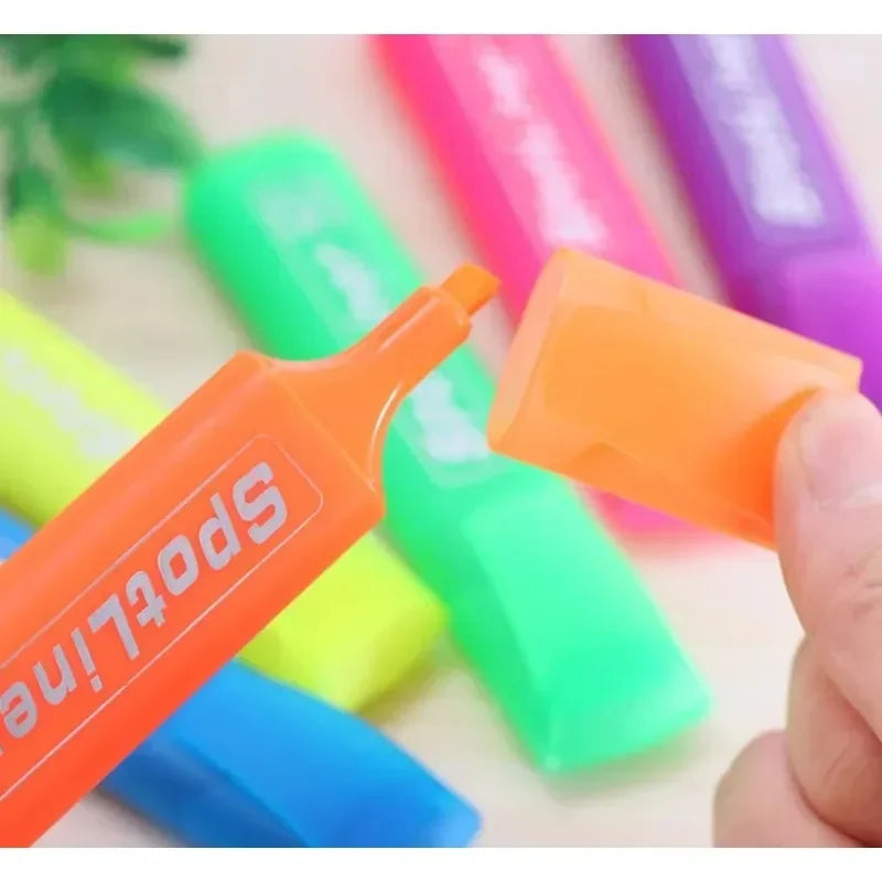 4Pcs Highlighters Paragraph Candy Color Large Capacity Neon Pen Paint Marker Rainbow Pens Writing Supplies Random Color